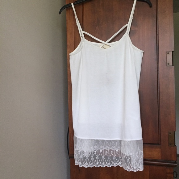 Love Tops - 💕NWT Lace ribbed tank. Sz Medium💕